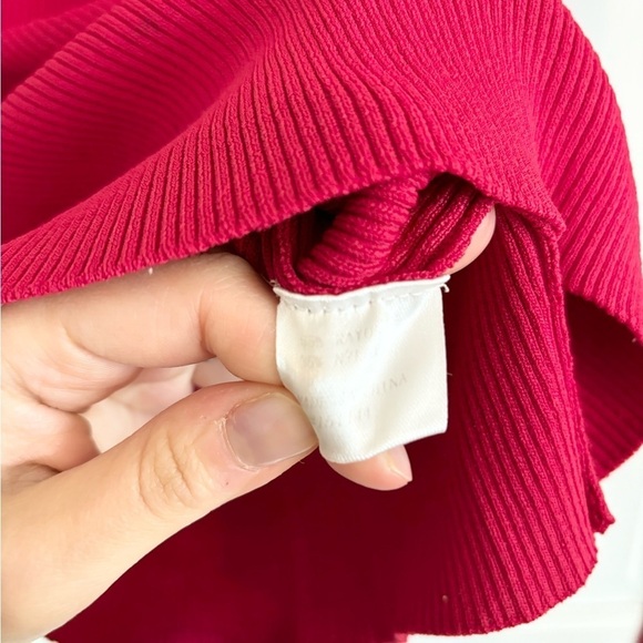 Lea & Viola red ribbed cut out shoulder long sleeve sweater top size XS - Picture 3 of 4